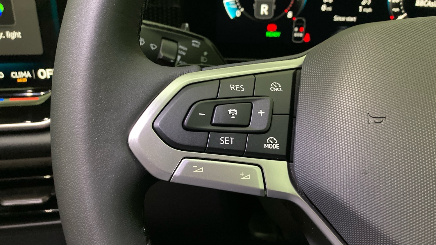 Used Volkswagen Tiguan 2025 for sale - 78131687: Photo 17