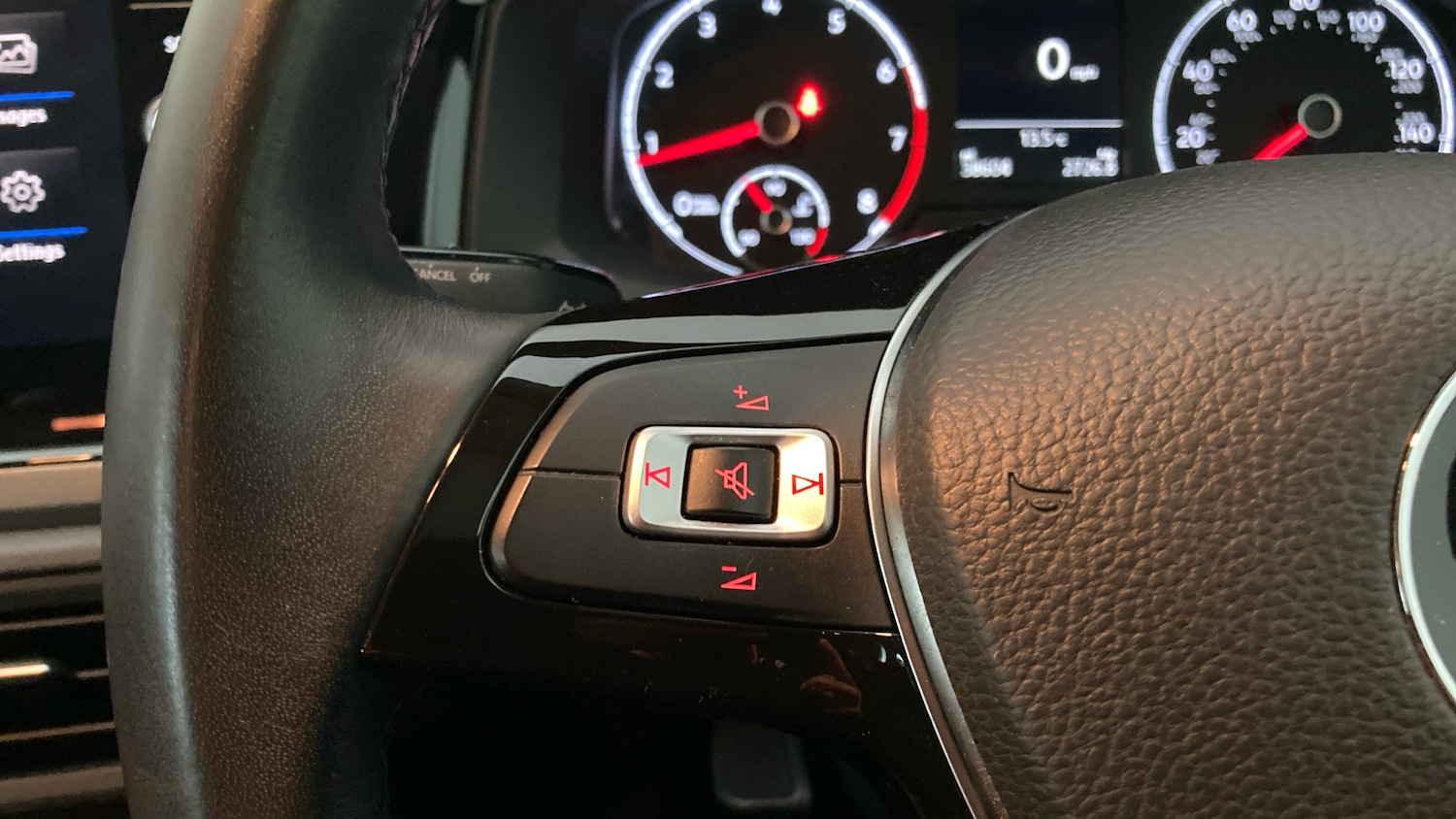 Used Volkswagen Polo 2018 for sale - 76127945: Photo 17