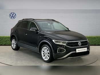 Used Volkswagen T-Roc 2024 for sale - 78325236: Photo