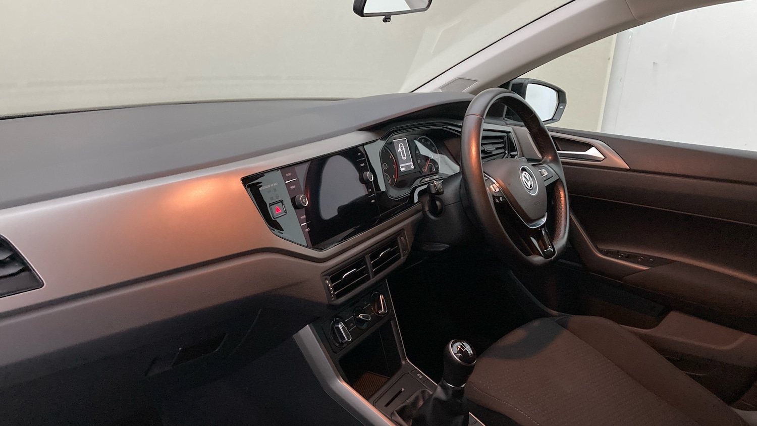 Used Volkswagen Polo 2019 for sale - 78106156: Photo 2