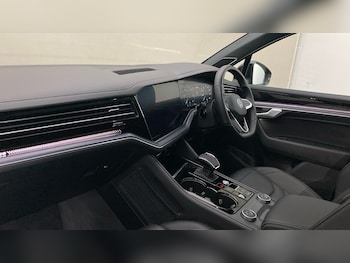 Used Volkswagen Touareg 2025 for sale - 78657034: Photo