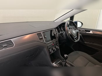 Used Volkswagen Golf SV 2018 for sale - 78766152: Photo
