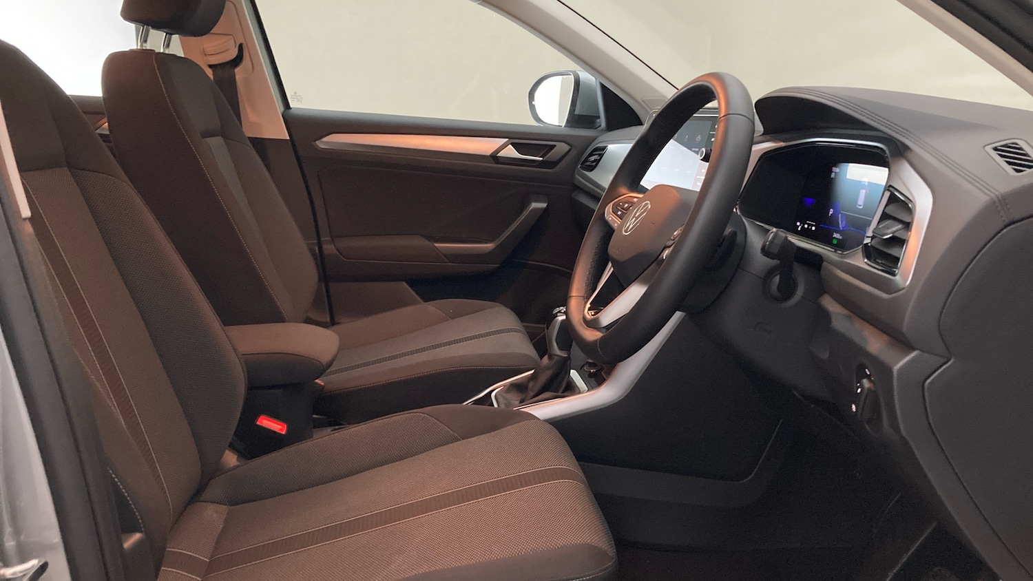 Used Volkswagen T-Roc 2025 for sale - 76368977: Photo 15