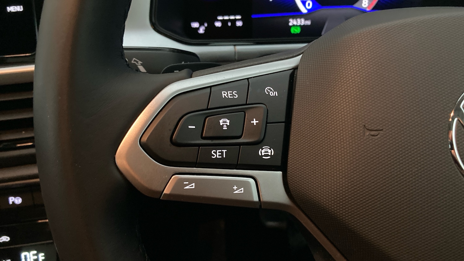 Used Volkswagen T-Roc 2025 for sale - 76368977: Photo 17