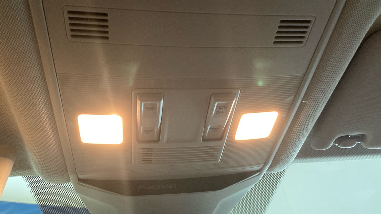 Used Volkswagen T-Roc 2025 for sale - 76368977: Photo 35