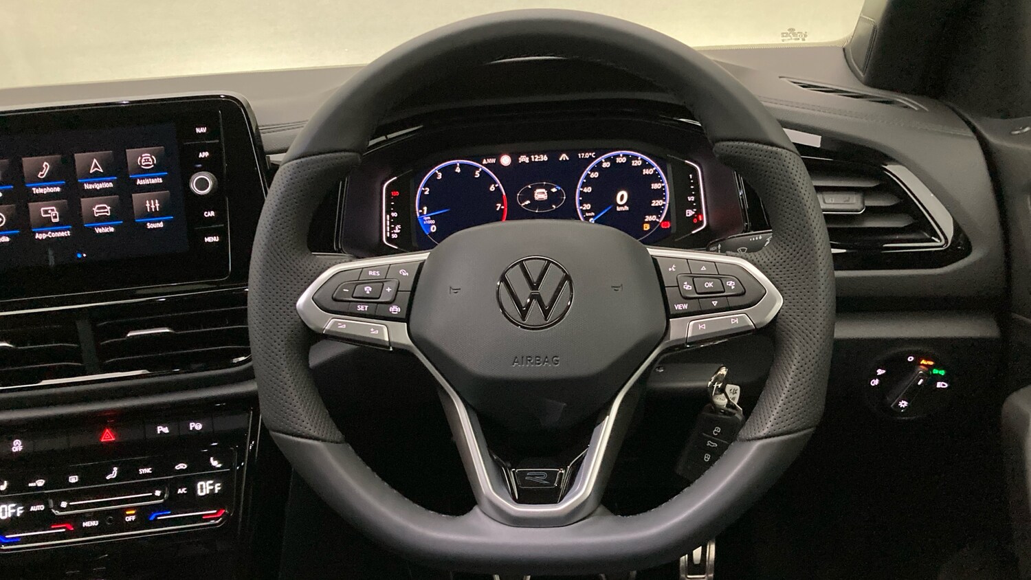 Used Volkswagen T-Roc 2025 for sale - 77715263: Photo 10