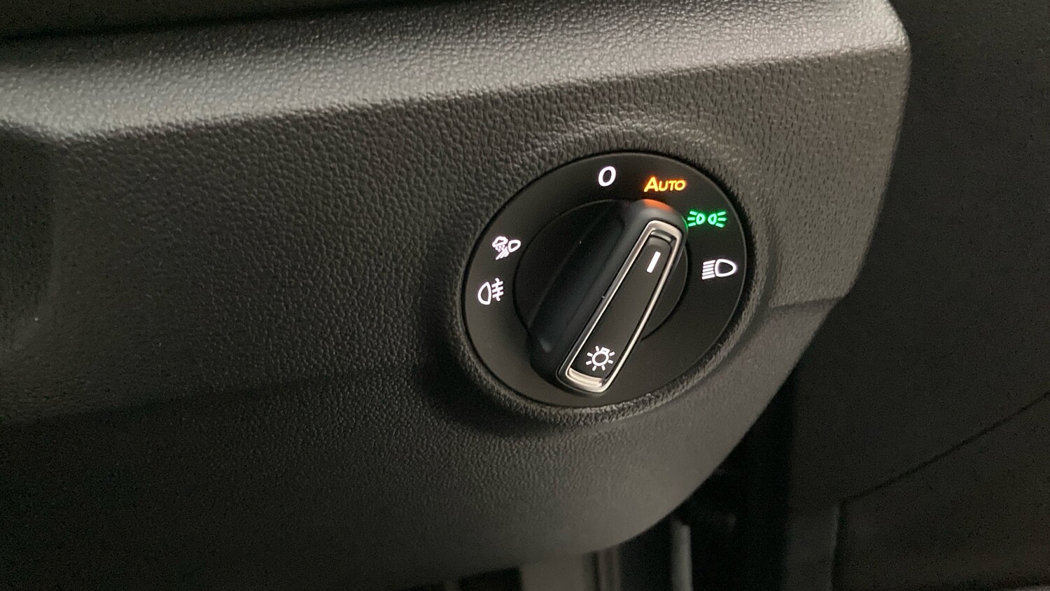 Used Volkswagen T-Roc 2025 for sale - 77715263: Photo 31