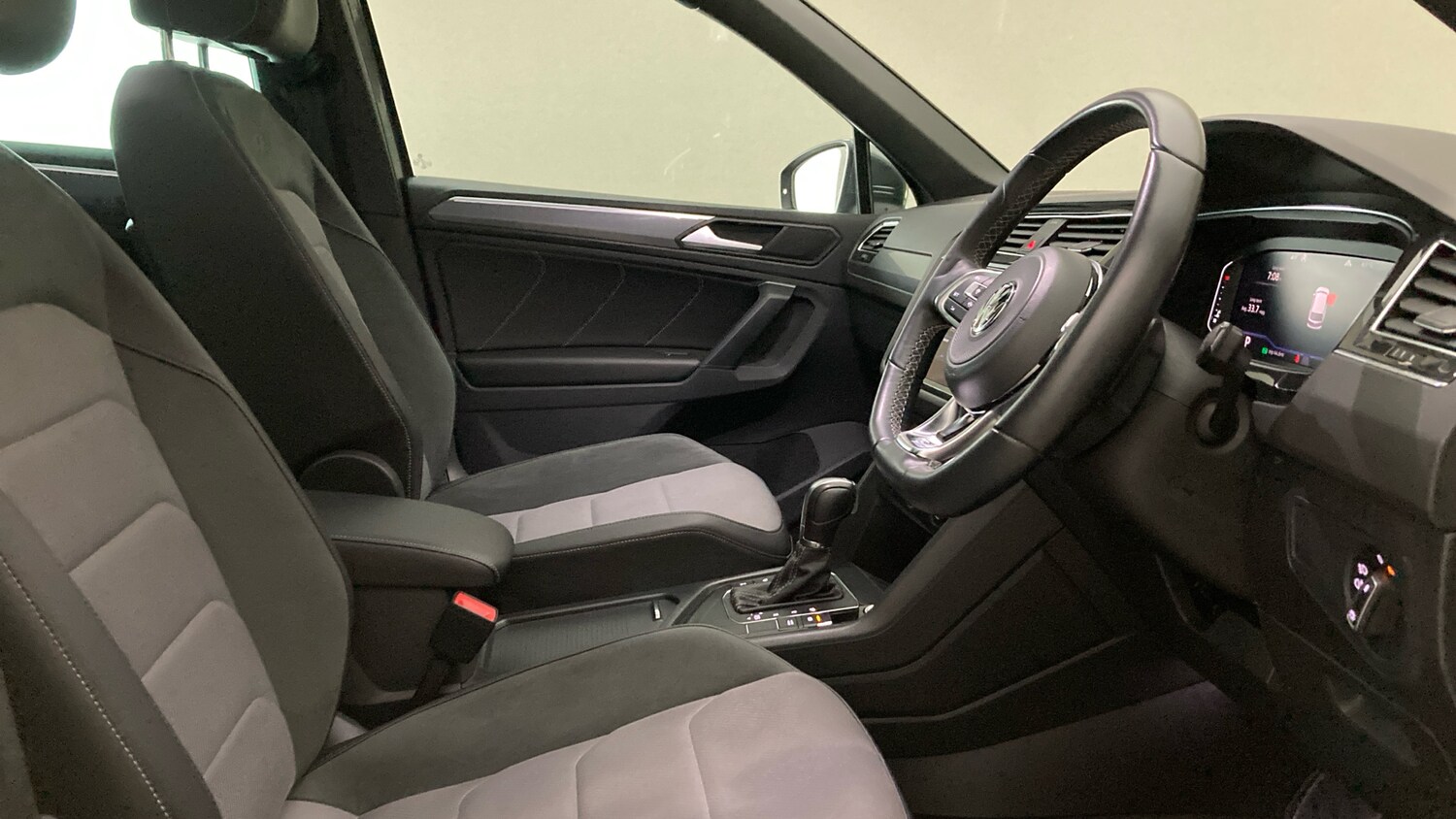 Used Volkswagen Tiguan 2019 for sale - 77758583: Photo 15