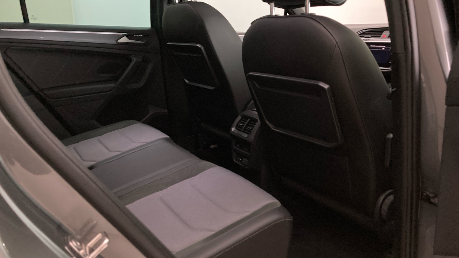 Used Volkswagen Tiguan 2019 for sale - 77758583: Photo 31