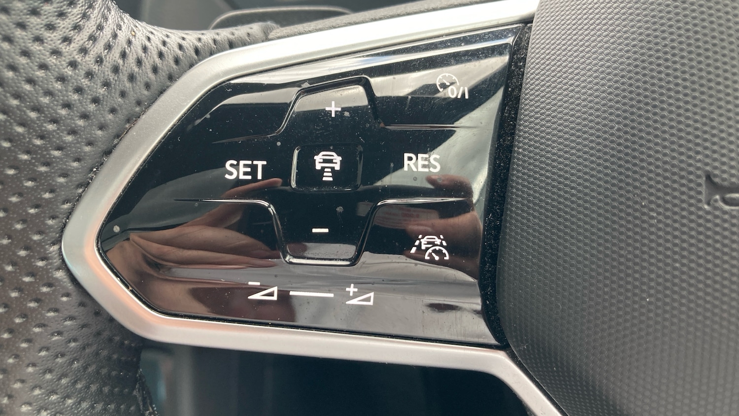 Used Volkswagen Tiguan 2023 for sale - 77033342: Photo 22