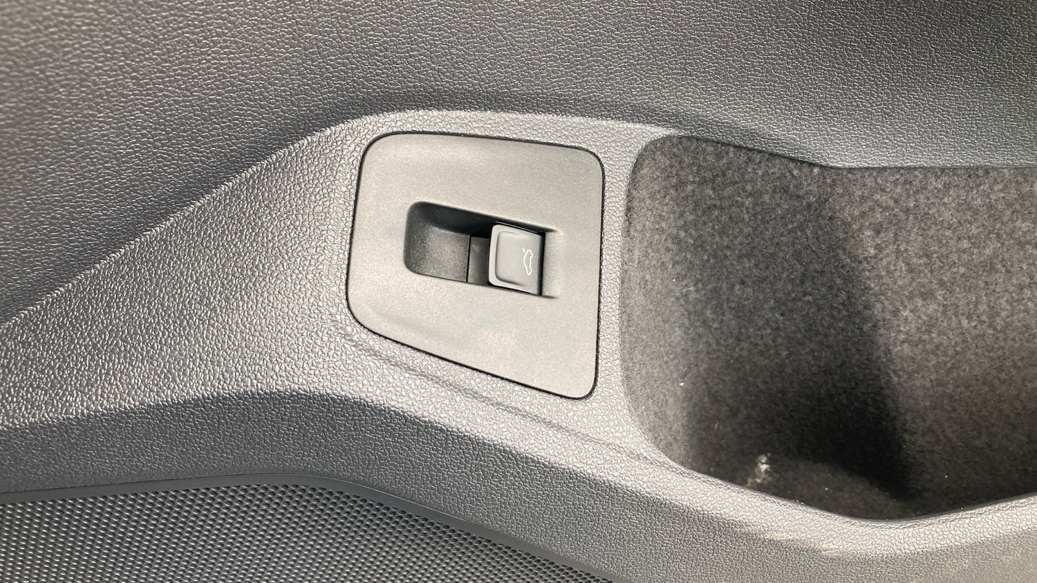 Used Volkswagen Tiguan 2023 for sale - 77033342: Photo 32