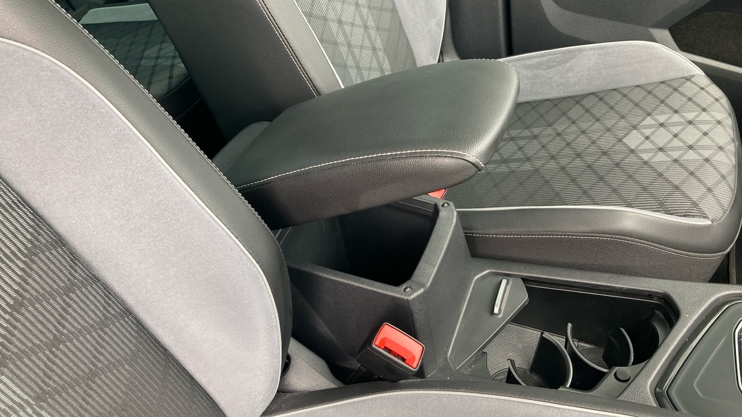 Used Volkswagen Tiguan 2023 for sale - 77033342: Photo 36