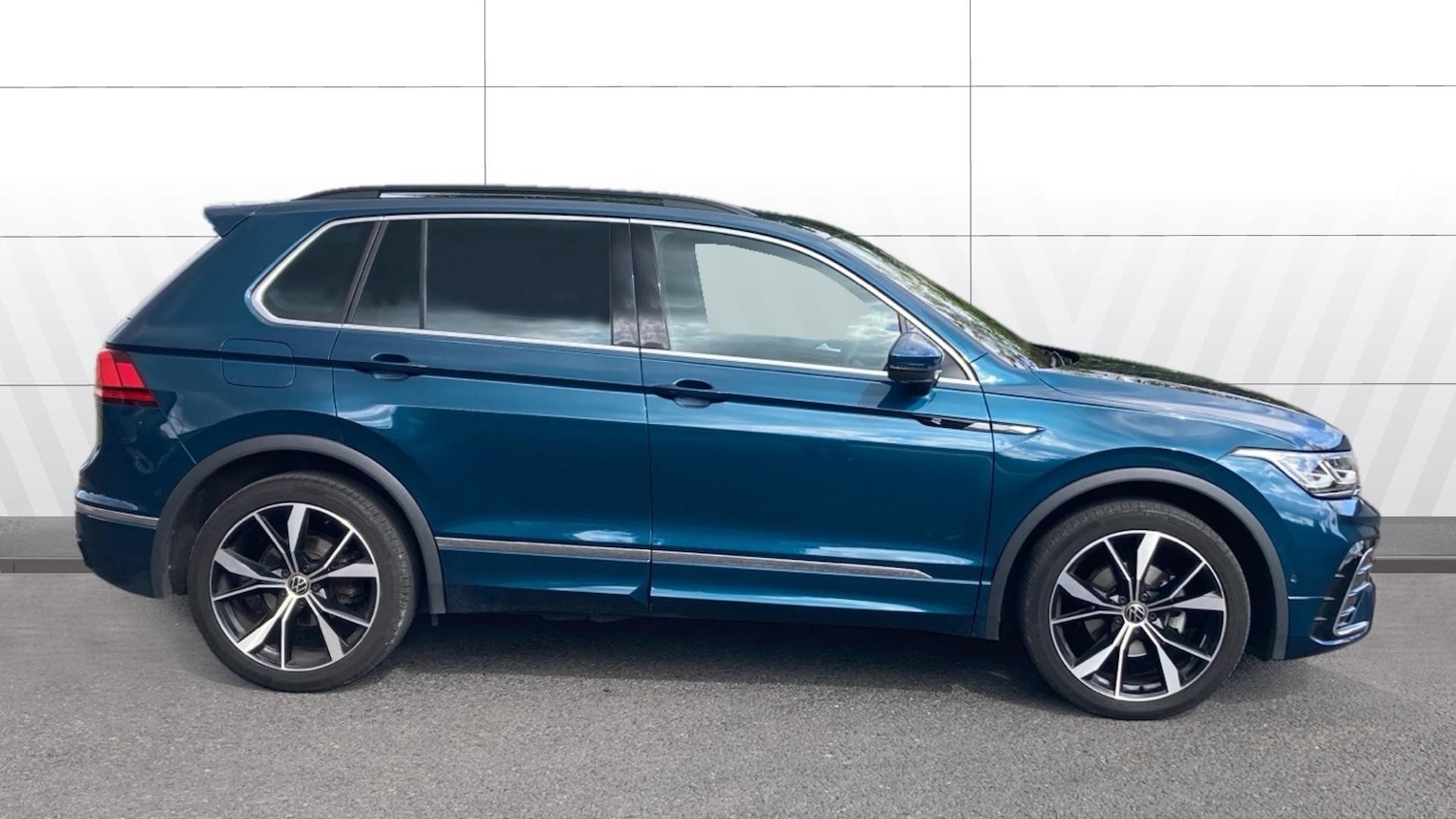 Used Volkswagen Tiguan 2023 for sale - 77033342: Photo 5