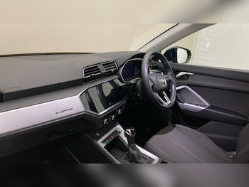 Used Audi Q3 2023 for sale - 77983888: Photo