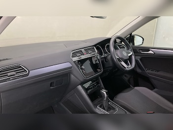 Used Volkswagen Tiguan 2022 for sale - 76181331: Photo 2