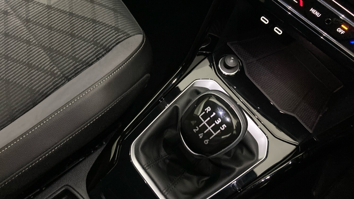 Used Volkswagen T-Roc 2023 for sale - 77689149: Photo 14