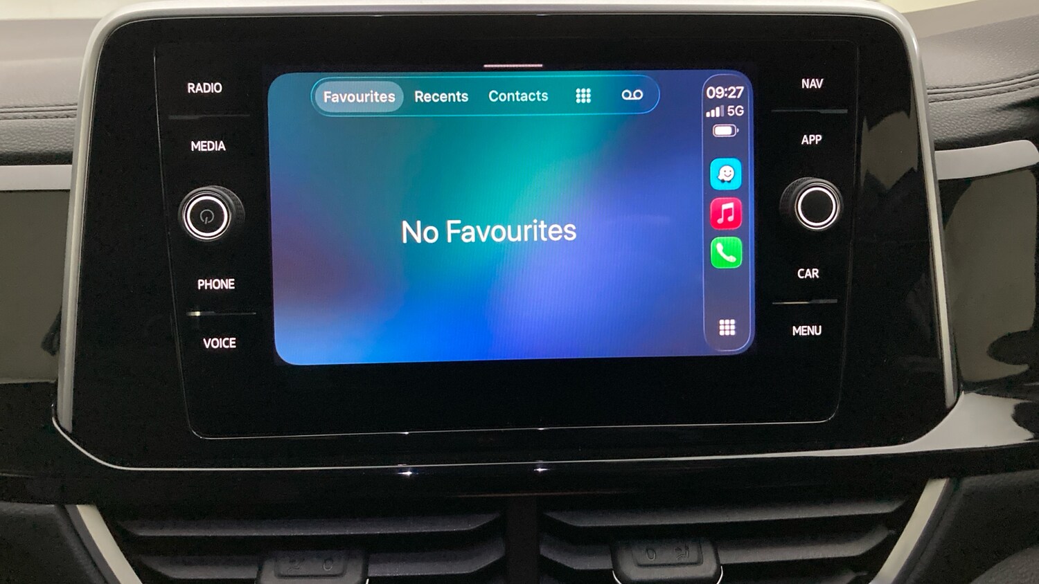 Used Volkswagen T-Roc 2023 for sale - 77689149: Photo 28