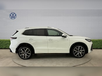 Used Volkswagen Tiguan 2024 for sale - 77997434: Photo