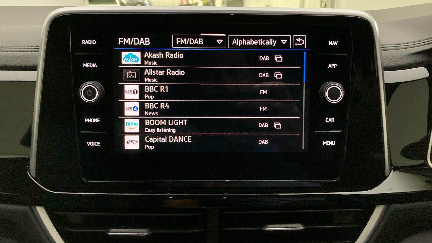 Used Volkswagen T-Roc 2025 for sale - 76075738: Photo 29