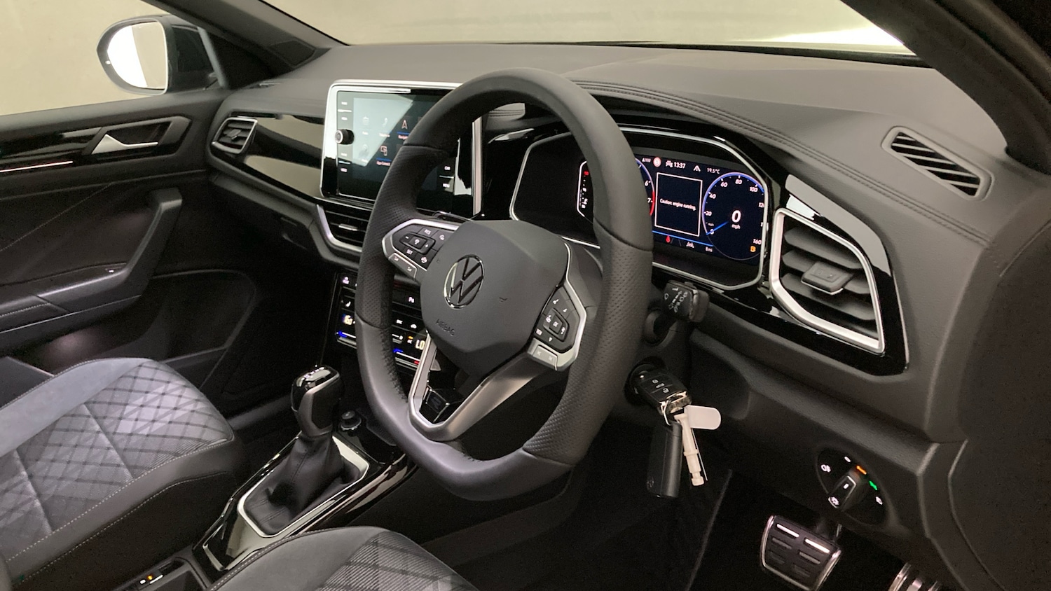 Used Volkswagen T-Roc 2025 for sale - 76075738: Photo 6