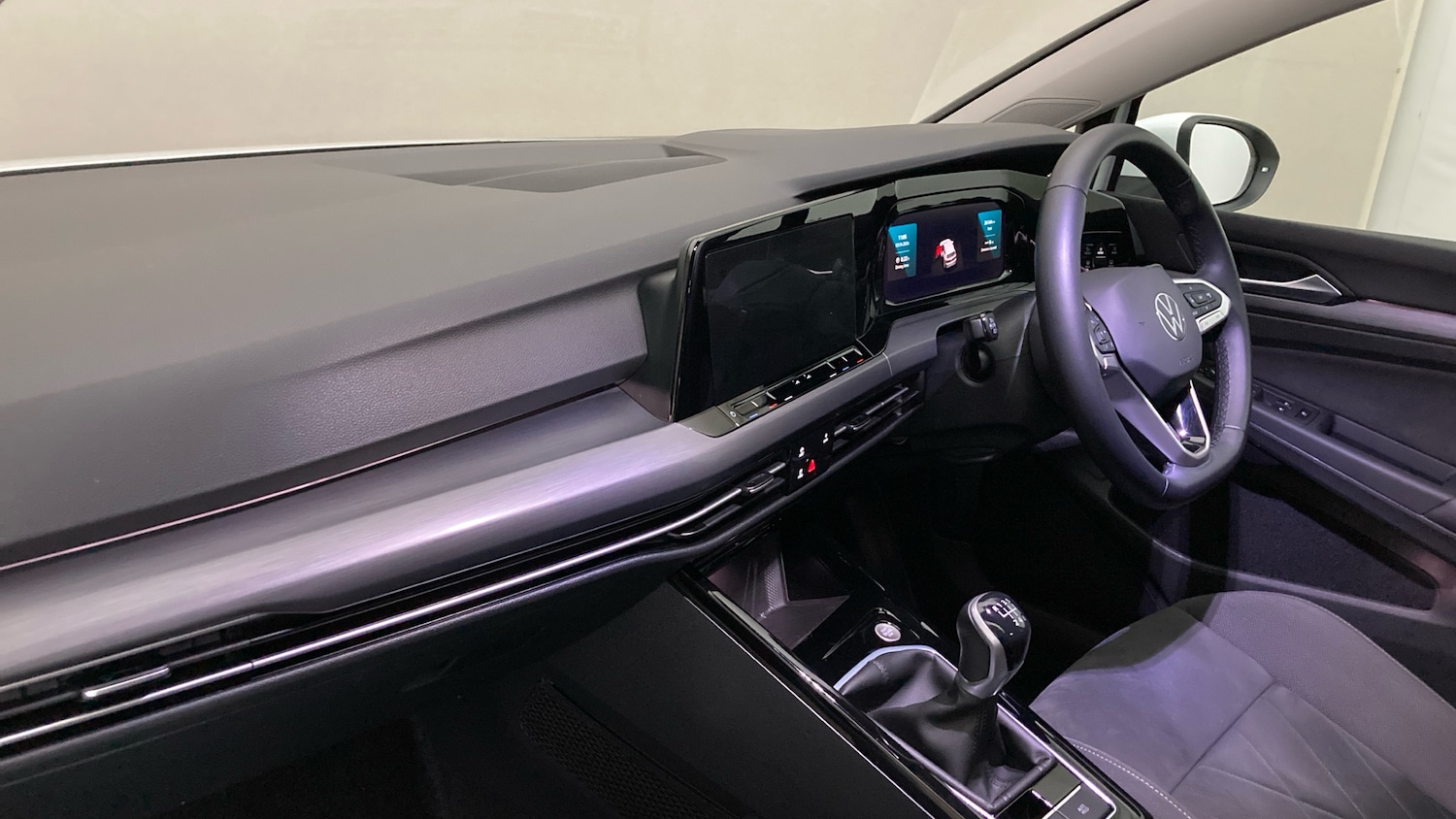 Used Volkswagen Golf 2023 for sale - 78131690: Photo 2