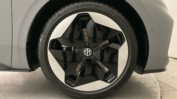 Used Volkswagen ID.3 2025 for sale - 75673205: Photo 5
