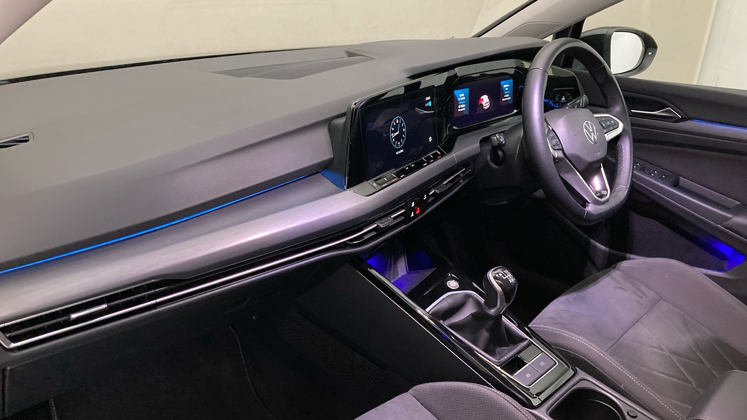 Used Volkswagen Golf 2024 for sale - 77035726: Photo 2