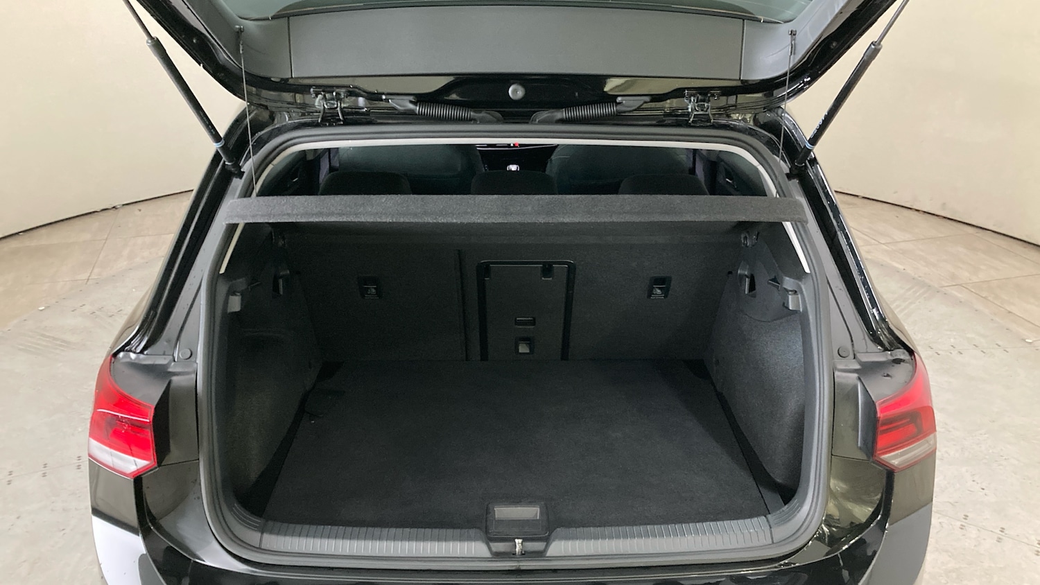 Used Volkswagen Golf 2024 for sale - 77035726: Photo 20