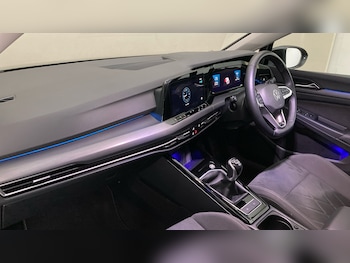 Used Volkswagen Golf 2024 for sale - 77035726: Photo