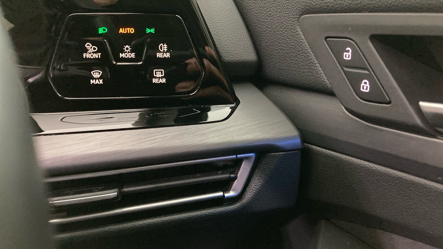 Used Volkswagen Golf 2024 for sale - 77035726: Photo 30