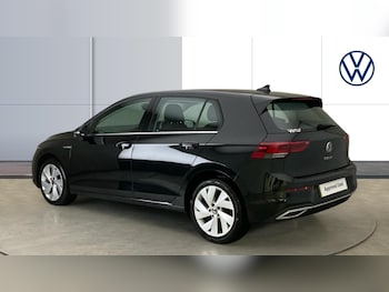 Used Volkswagen Golf 2024 for sale - 77035726: Photo