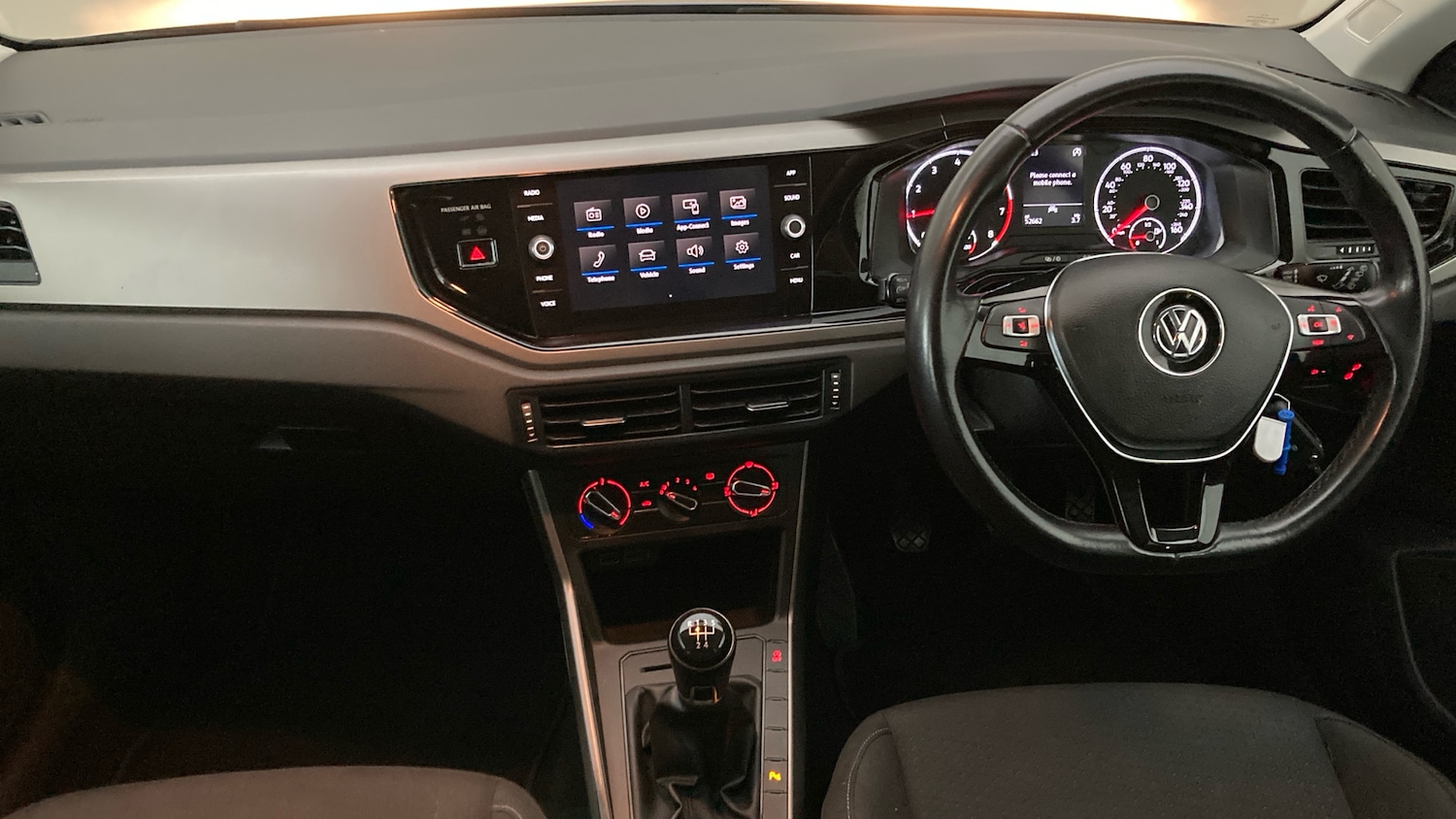 Used Volkswagen Polo 2020 for sale - 76627775: Photo 9