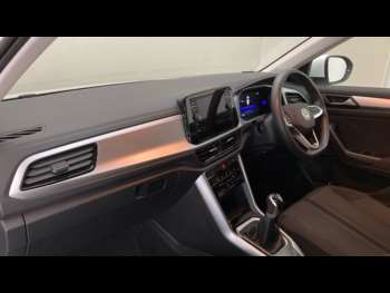 Used Volkswagen T-Roc 2024 for sale - 74842923: Photo