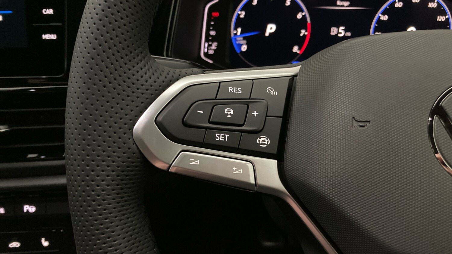 Used Volkswagen T-Roc 2025 for sale - 77715264: Photo 17