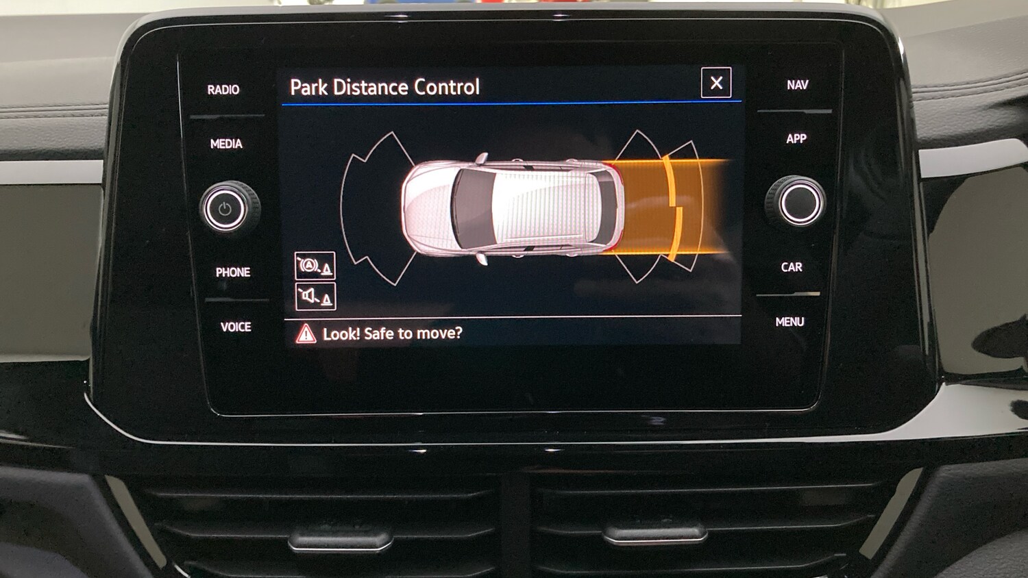 Used Volkswagen T-Roc 2025 for sale - 77715264: Photo 29