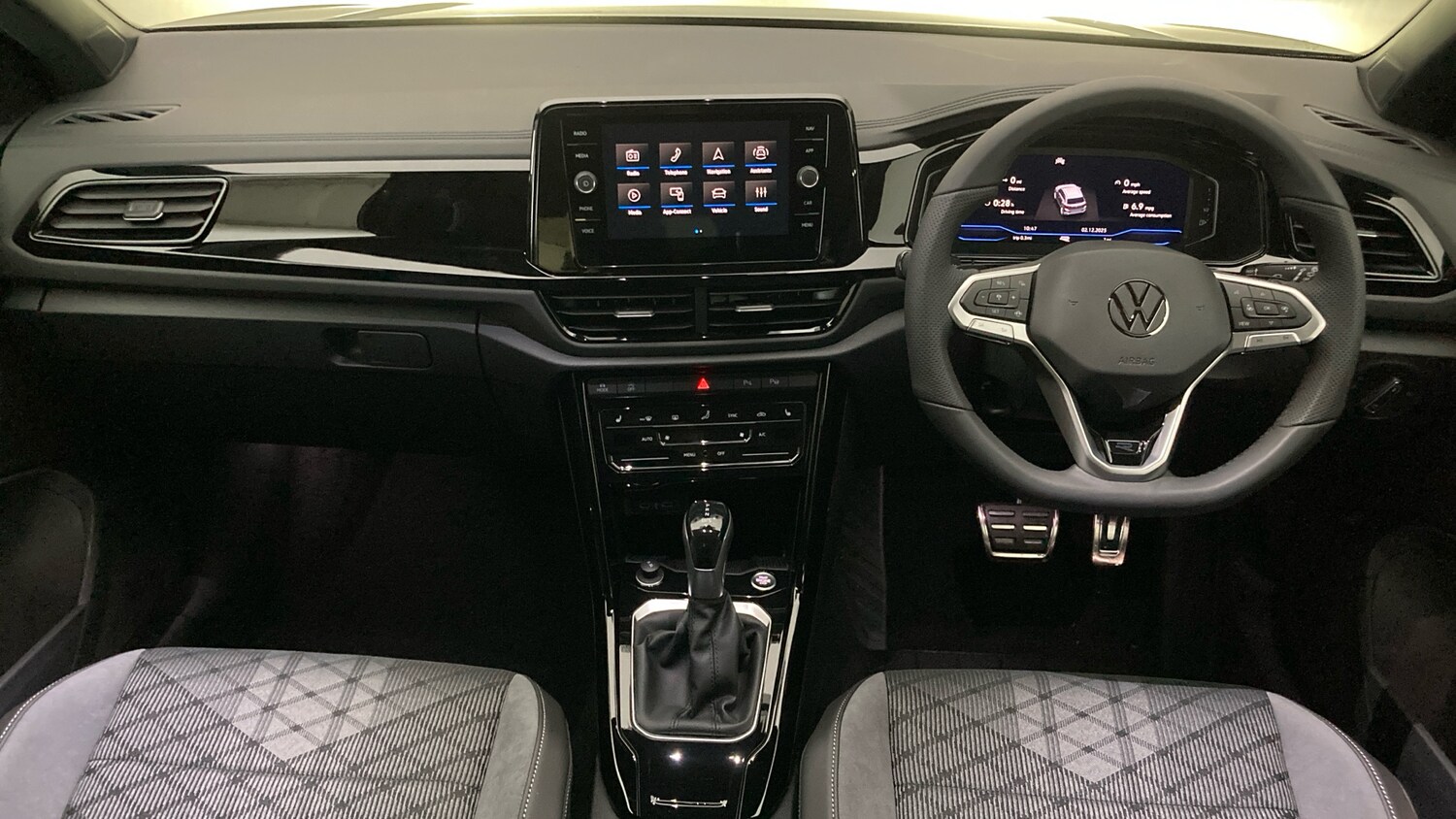 Used Volkswagen T-Roc 2025 for sale - 77715264: Photo 9