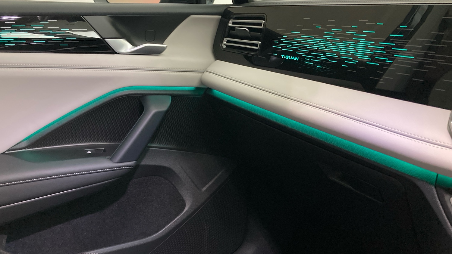 Used Volkswagen Tiguan 2024 for sale - 76568359: Photo 37