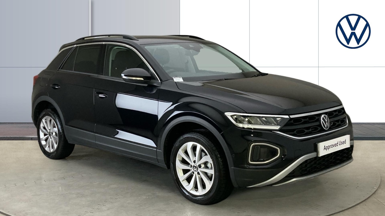 Used Volkswagen T-Roc 2025 for sale - 76921177: Photo 1