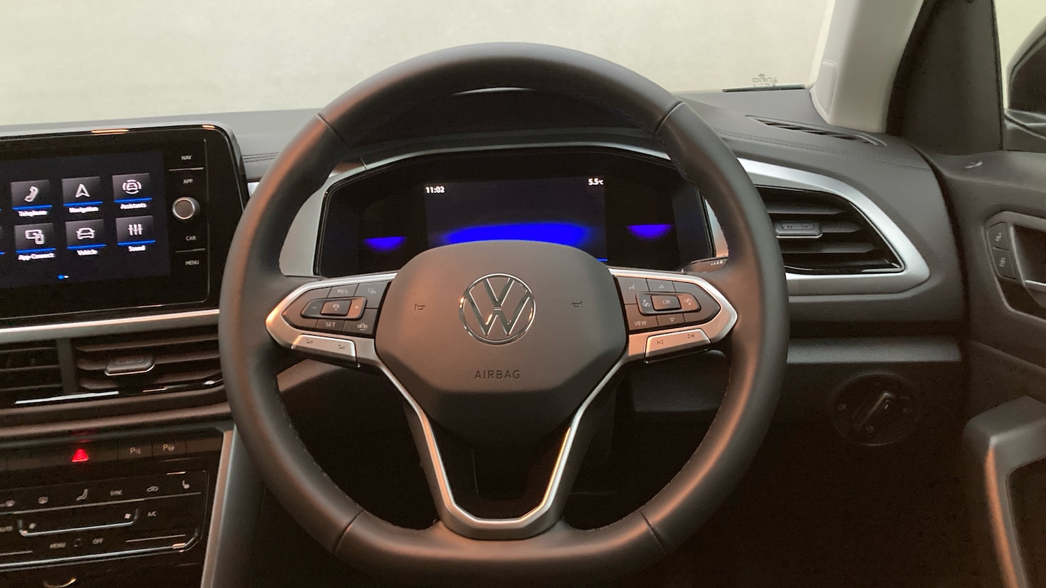 Used Volkswagen T-Roc 2025 for sale - 76921177: Photo 10