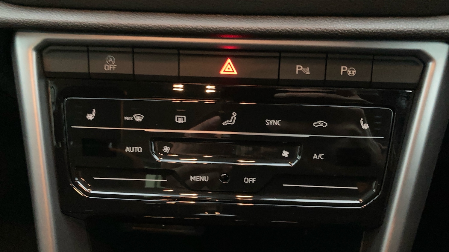 Used Volkswagen T-Roc 2025 for sale - 76921177: Photo 13