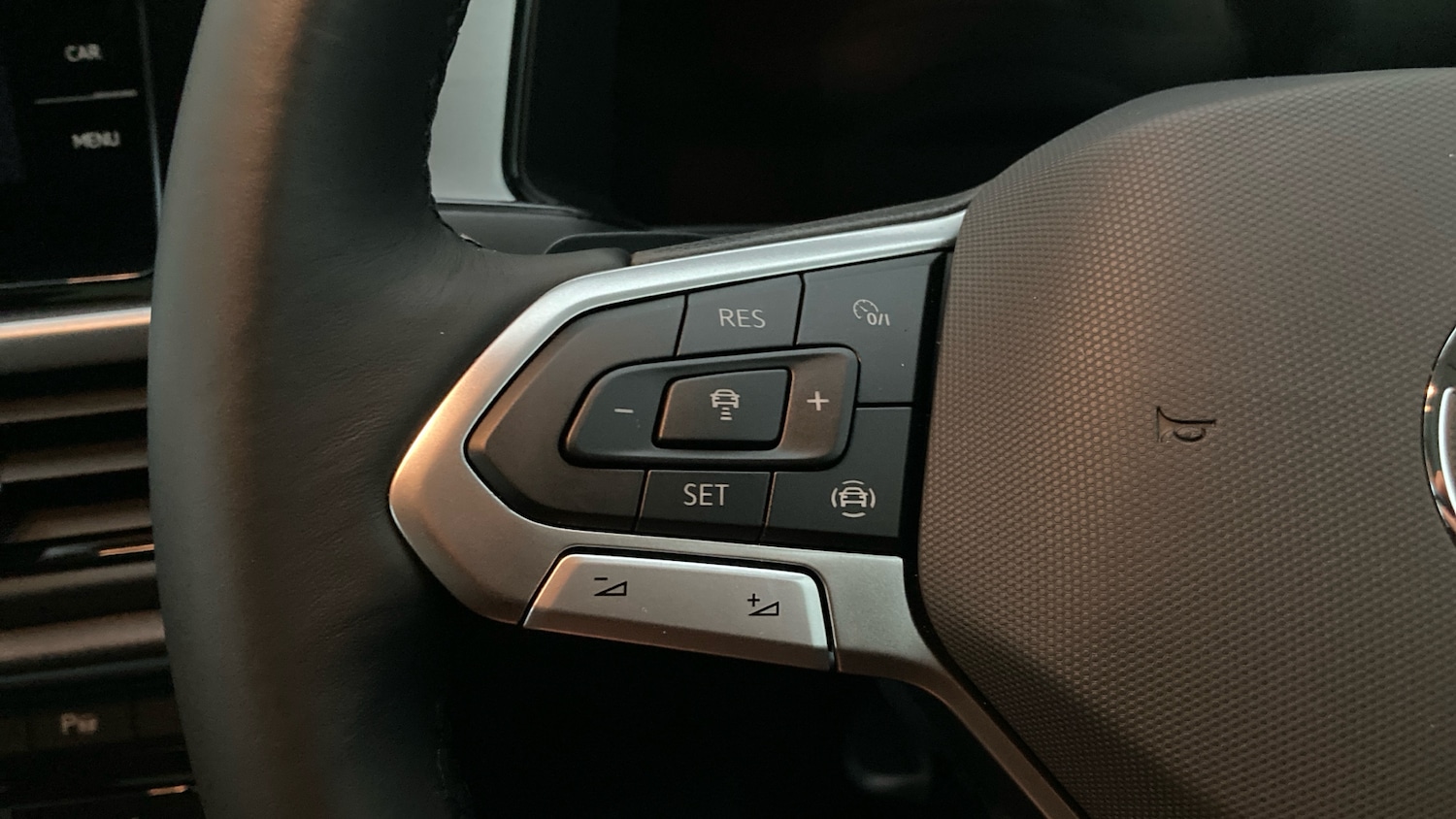 Used Volkswagen T-Roc 2025 for sale - 76921177: Photo 17