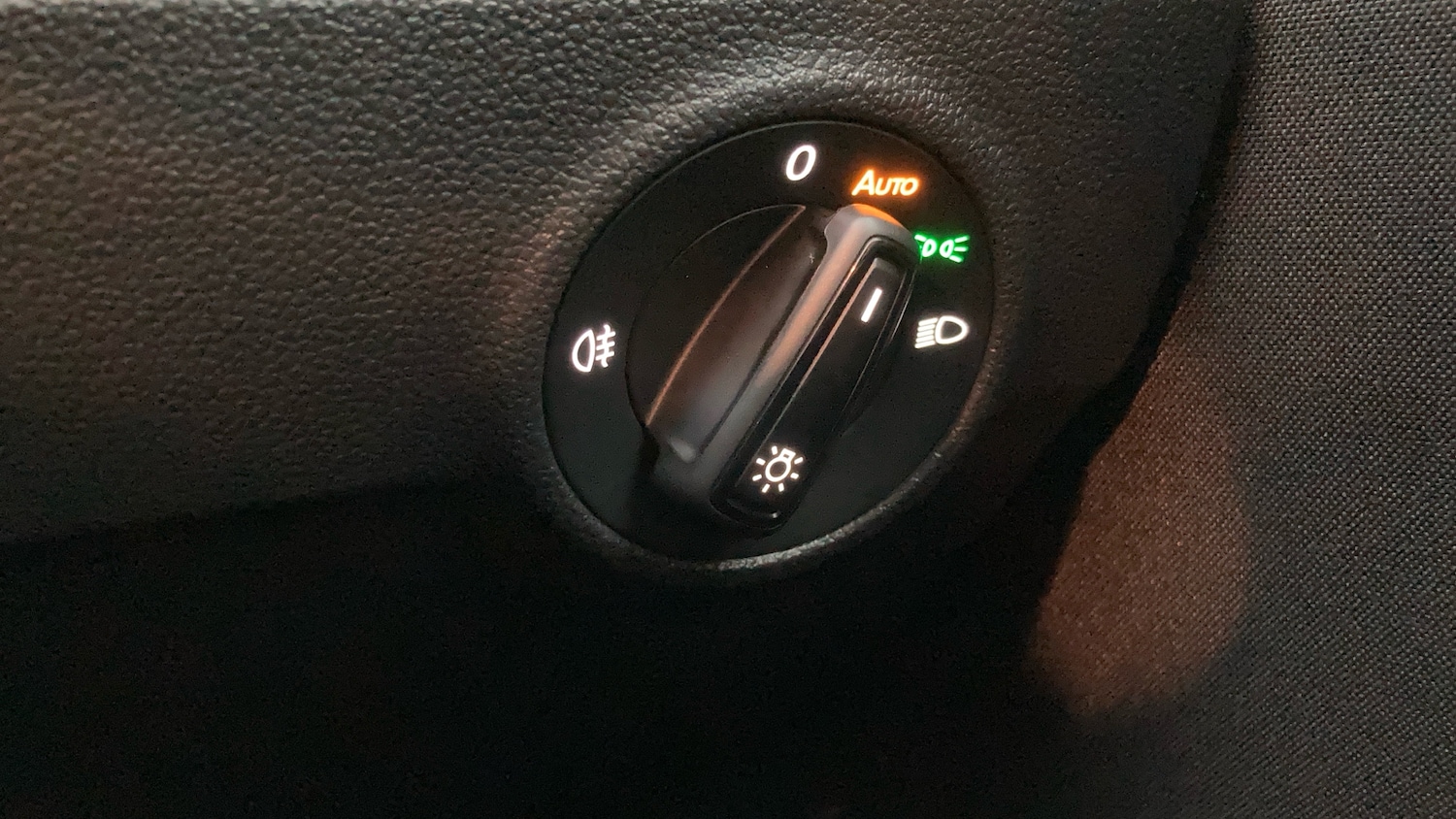 Used Volkswagen T-Roc 2025 for sale - 76921177: Photo 26