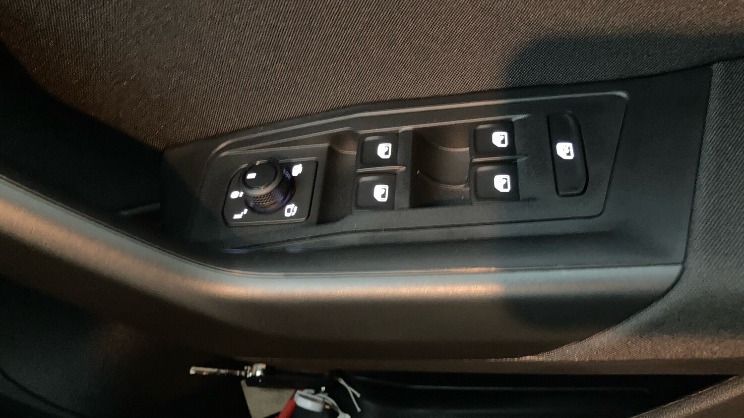 Used Volkswagen T-Roc 2025 for sale - 76921177: Photo 27