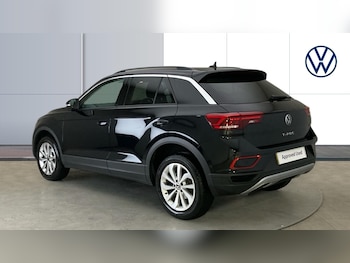 Used Volkswagen T-Roc 2025 for sale - 76921177: Photo