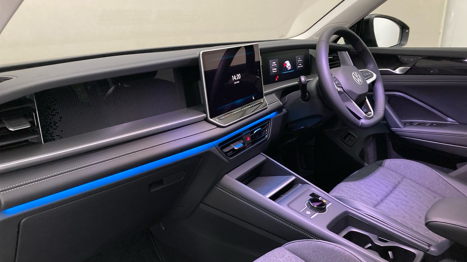 Used Volkswagen Touran 2025 for sale - 77749525: Photo 2