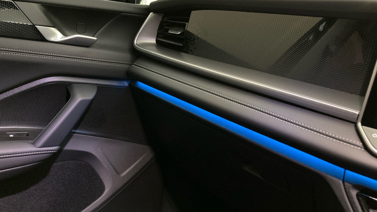 Used Volkswagen Touran 2025 for sale - 77749525: Photo 35