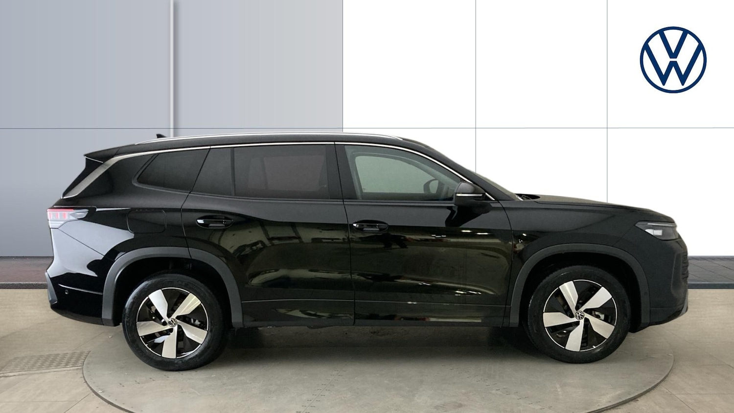 Used Volkswagen Touran 2025 for sale - 77749525: Photo 4