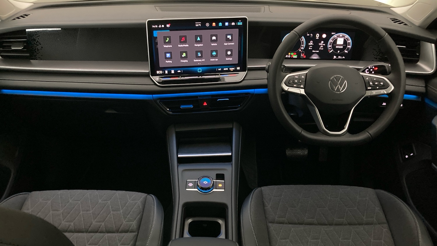 Used Volkswagen Touran 2025 for sale - 77749525: Photo 9