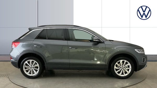 Used Volkswagen T-Roc 2025 for sale - 76299245: Photo 4