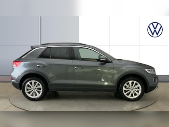Used Volkswagen T-Roc 2025 for sale - 76299245: Photo 4